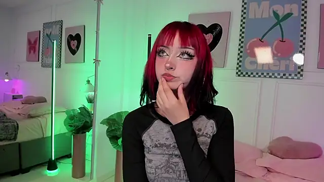 Snapshot of Zoe_Lynch_ chatting on June 3, 2026, 12:19 pm Zoe Lynch online show from June 3, 2026, 12:19 pm