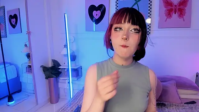 Snapshot of Zoe_Lynch_ chatting on July 16, 2026, 12:00 pm Zoe Lynch online show from July 16, 2026, 12:00 pm