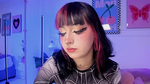 Snapshot of Zoe_Lynch_ chatting on July 29, 2026, 12:03 pm Zoe Lynch online show from July 29, 2026, 12:03 pm