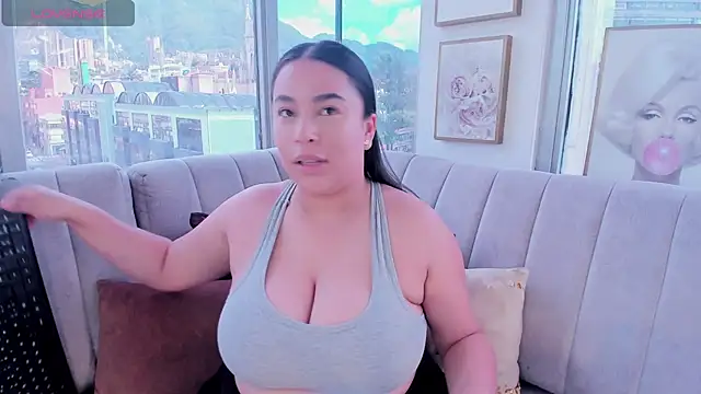 Zoey thompson online show from September 20, 2025, 7:26 pm