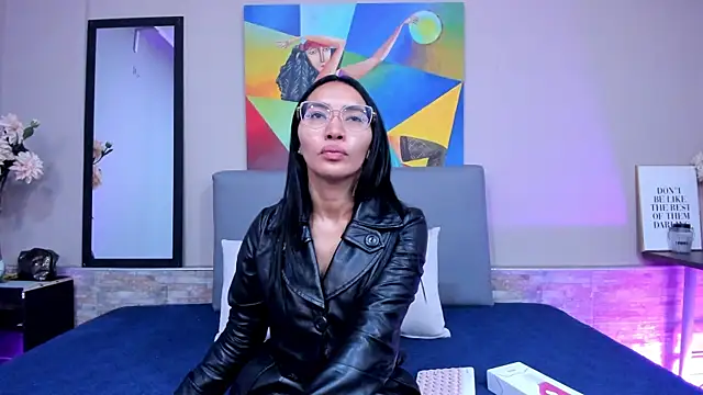 lucyy liiuu online show from September 10, 2025, 1:00 pm