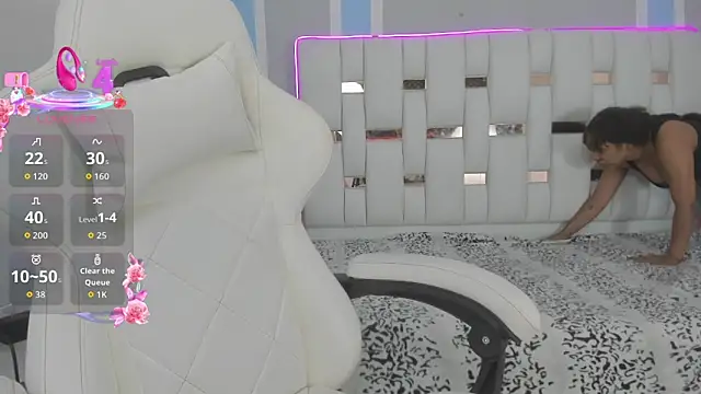 marsmith1 online show from November 23, 2025, 3:28 am