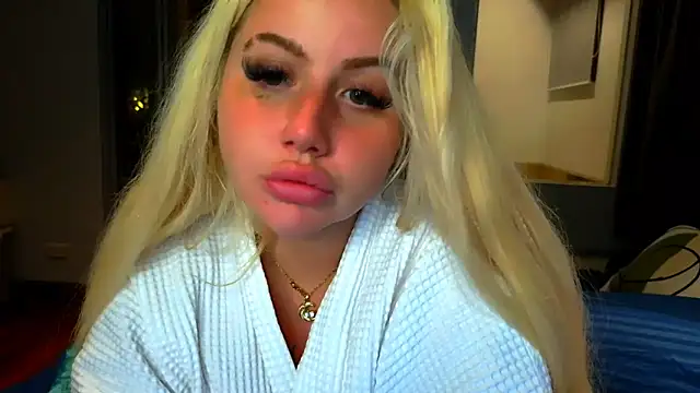 TiaDoll online show from November 15, 2025, 11:51 am