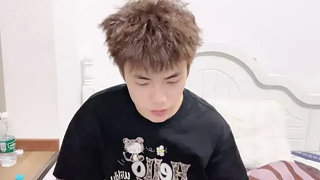 linger2563 online show from September 18, 2025, 1:57 pm