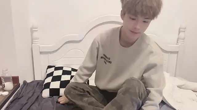 linger2563 online show from November 2, 2025, 2:08 pm