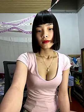Snapshot of andymi1 chatting on October 3, 2025, 2:41 am andymi1 online show from October 3, 2025, 2:41 am