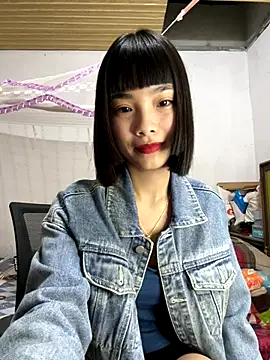 Snapshot of andymi1 chatting on October 4, 2025, 3:04 am andymi1 online show from October 4, 2025, 3:04 am