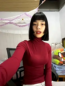 andymi1 online show from October 28, 2025, 1:42 am