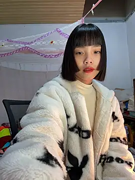 Snapshot of andymi1 chatting on February 12, 2026, 2:50 am andymi1 online show from February 12, 2026, 2:50 am