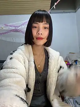 Snapshot of andymi1 chatting on February 15, 2026, 2:08 am andymi1 online show from February 15, 2026, 2:08 am