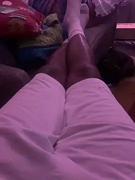 Snapshot of SirStrokesAllot chatting on October 19, 2025, 4:35 am SirStrokesAllot online show from October 19, 2025, 4:35 am