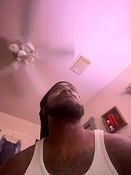 Snapshot of SirStrokesAllot chatting on November 15, 2025, 9:50 am SirStrokesAllot online show from November 15, 2025, 9:50 am