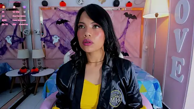 Snapshot of anyjones_ chatting on October 30, 2025, 7:10 am anyjones  online show from October 30, 2025, 7:10 am