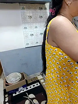 Snapshot of Queen_Nightt chatting on March 3, 2026, 3:45 am Queen Nightt online show from March 3, 2026, 3:45 am