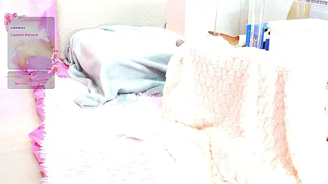 Snapshot of Cupid_33333 chatting on October 19, 2025, 9:32 am Cupid 33333 online show from October 19, 2025, 9:32 am