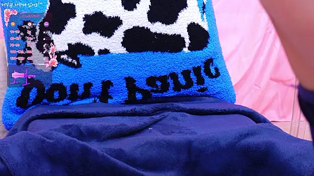 Snapshot of Cupid_33333 chatting on October 22, 2025, 1:22 pm Cupid 33333 online show from October 22, 2025, 1:22 pm