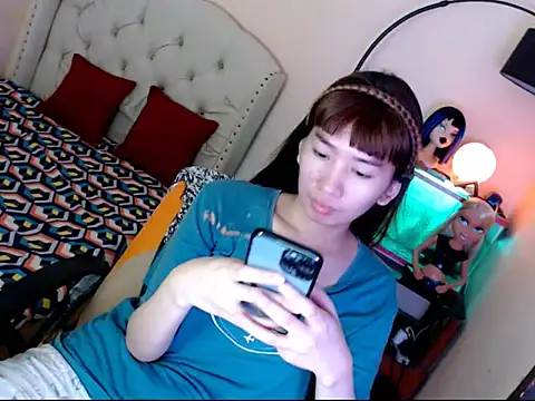 Snapshot of ShantalFoxxy_ chatting on October 23, 2025, 12:59 pm ShantalFoxxy  online show from October 23, 2025, 12:59 pm