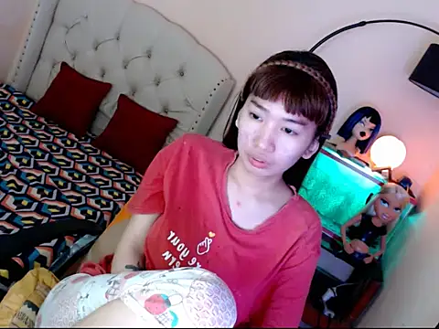 Snapshot of ShantalFoxxy_ chatting on October 24, 2025, 1:35 am ShantalFoxxy  online show from October 24, 2025, 1:35 am