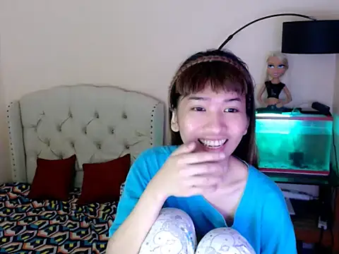 ShantalFoxxy  online show from January 13, 2026, 2:00 pm