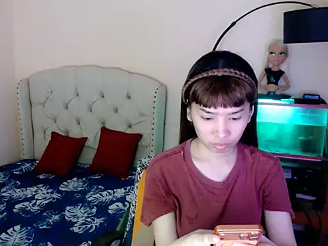 Snapshot of ShantalFoxxy_ chatting on February 17, 2026, 5:04 am ShantalFoxxy online show from February 17, 2026, 5:04 am