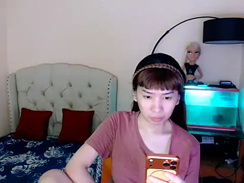 Snapshot of ShantalFoxxy_ chatting on March 6, 2026, 8:11 am ShantalFoxxy online show from March 6, 2026, 8:11 am