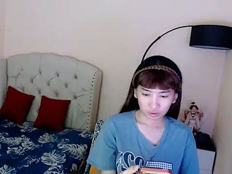 Snapshot of ShantalFoxxy_ chatting on June 12, 2026, 11:25 pm ShantalFoxxy online show from June 12, 2026, 11:25 pm
