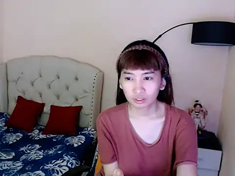 Snapshot of ShantalFoxxy_ chatting on June 14, 2026, 11:51 pm ShantalFoxxy online show from June 14, 2026, 11:51 pm