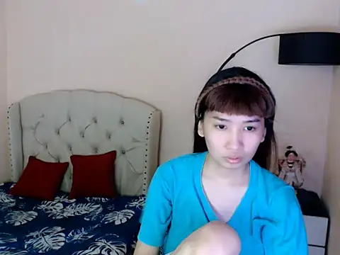 ShantalFoxxy  online show from July 5, 2026, 3:13 am