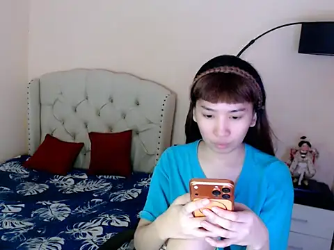 ShantalFoxxy  online show from July 7, 2026, 12:46 am
