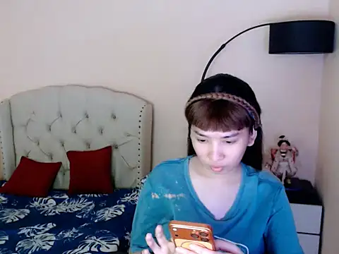 ShantalFoxxy  online show from July 8, 2026, 1:43 am