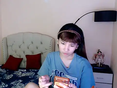 ShantalFoxxy  online show from July 10, 2026, 12:37 am