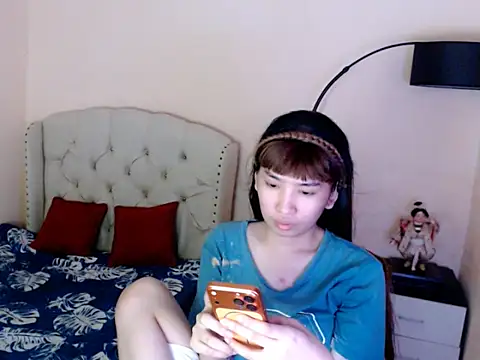 ShantalFoxxy  online show from July 19, 2026, 2:10 pm