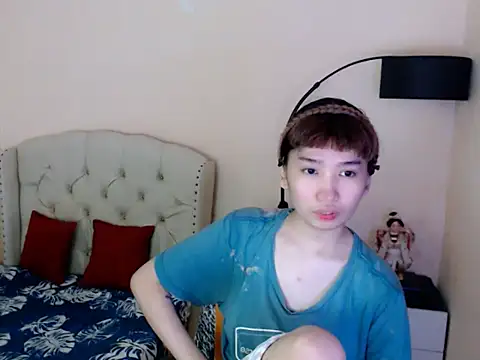 ShantalFoxxy  online show from August 6, 2026, 1:07 am