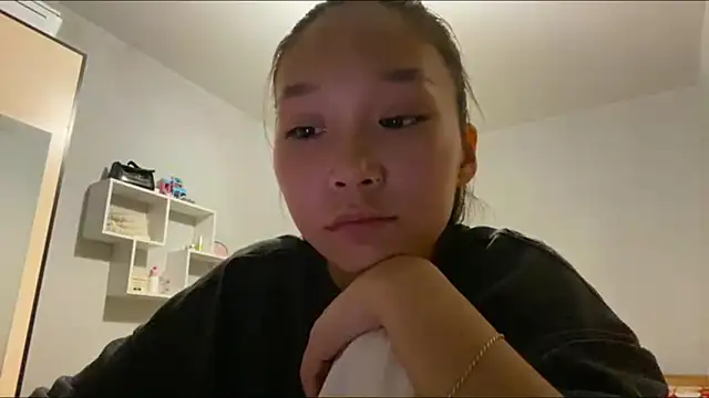 Snapshot of OraCowee chatting on September 22, 2025, 3:14 pm OraCowee online show from September 22, 2025, 3:14 pm