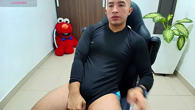 sebastian oconnor77 online show from October 12, 2025, 12:37 pm