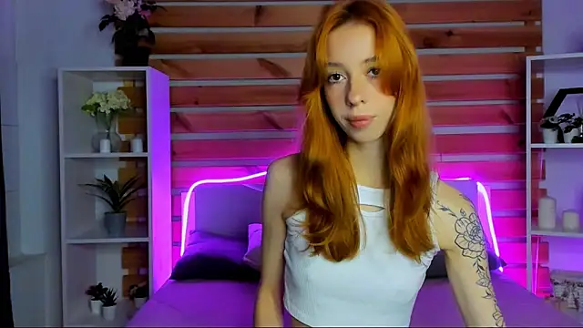 Lori Williams online show from September 12, 2025, 1:06 am