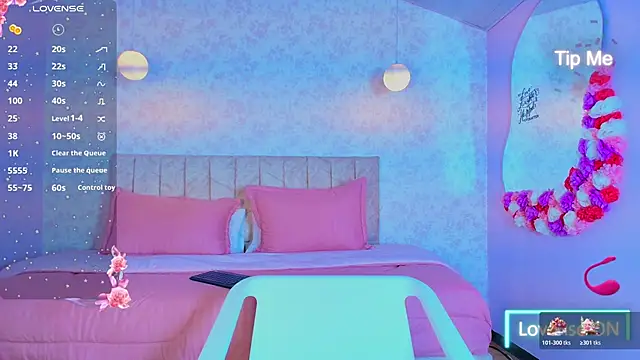 sweet artemiis online show from November 26, 2025, 8:43 pm