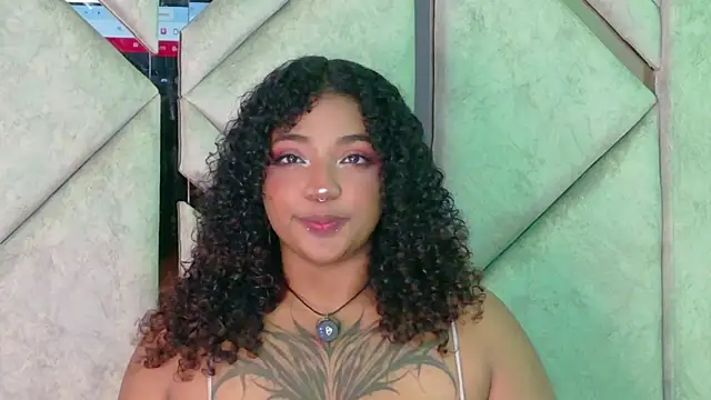 Cristal-Jonnes online show from July 18, 2026, 4:49 am