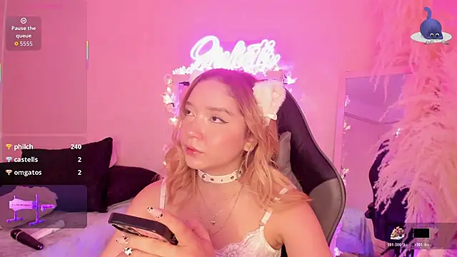 Snapshot of JuliethMoss chatting on March 1, 2026, 7:43 am JuliethMoss online show from March 1, 2026, 7:43 am