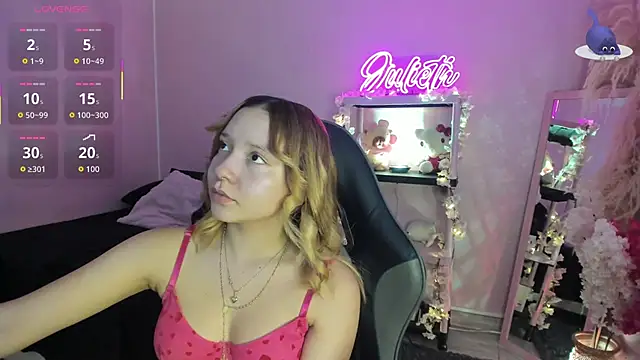 Snapshot of JuliethMoss chatting on March 12, 2026, 9:10 pm JuliethMoss online show from March 12, 2026, 9:10 pm