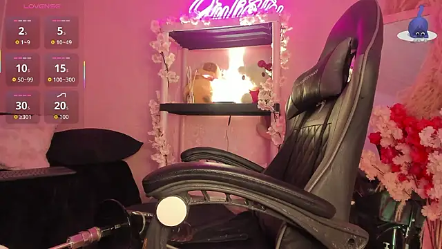 Snapshot of JuliethMoss chatting on March 18, 2026, 9:07 pm JuliethMoss online show from March 18, 2026, 9:07 pm