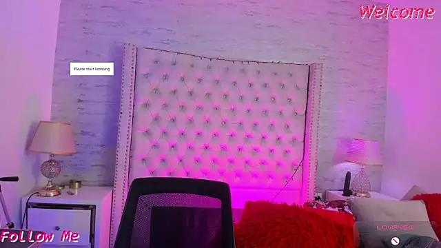 Pamelamiler   online show from May 25, 2026, 12:00 pm