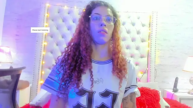 Pamelamiler   online show from May 31, 2026, 12:45 pm