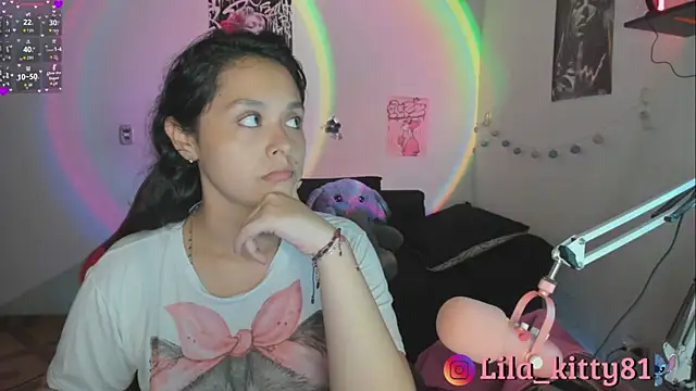 lila kitty81 online show from November 12, 2025, 7:03 pm