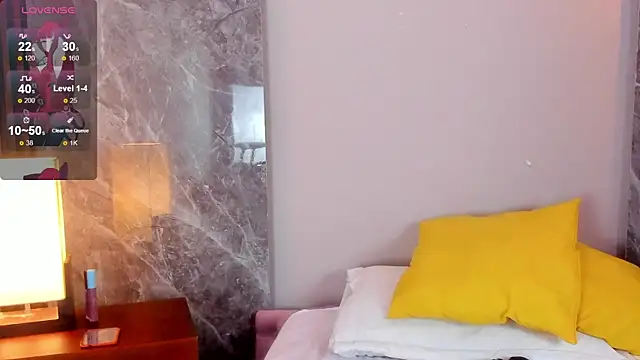 Emma hunter  online show from November 23, 2025, 4:12 am