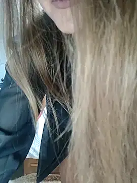 Snapshot of Viola3102 chatting on September 29, 2025, 4:12 pm Viola3102 online show from September 29, 2025, 4:12 pm