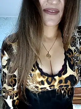 Snapshot of Viola3102 chatting on October 11, 2025, 11:20 am Viola3102 online show from October 11, 2025, 11:20 am