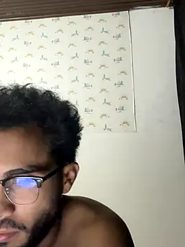 Snapshot of TU-MORENOO chatting on October 1, 2025, 5:24 am TU-MORENOO online show from October 1, 2025, 5:24 am