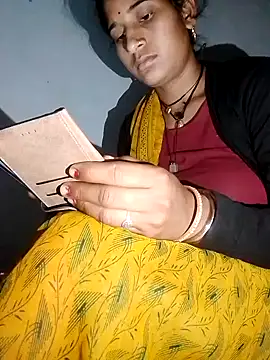 Snapshot of Hot_yasha chatting on October 27, 2025, 10:47 pm Hot yasha online show from October 27, 2025, 10:47 pm