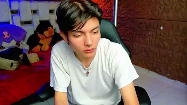 alandelrey57 online show from February 23, 2026, 2:53 am